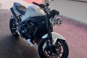 Speed triple 1050 triumph