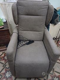 poltrona elettrica con telecomando 