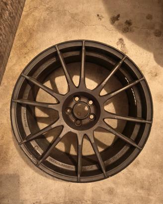 Cerchione  OZ in lega ultra leggera HLT misura 19