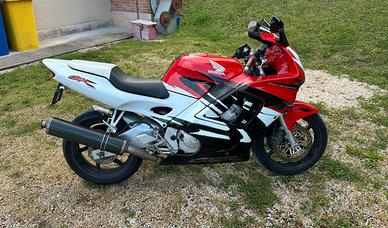 Honda cbr 600 f