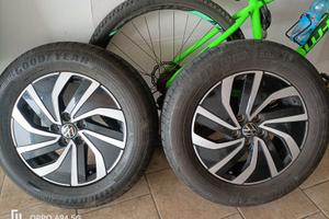 Cerchi Volkswagen polo con gomme