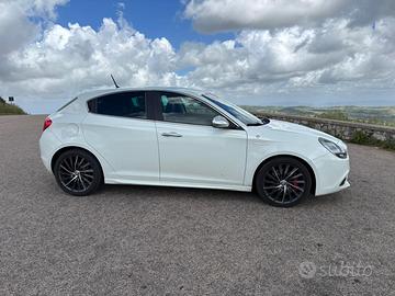Alfa Rome giulietta quadrifoglio