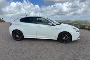 Alfa Rome giulietta quadrifoglio