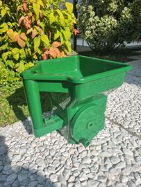 Seminatore manuale a rotella