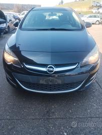 Opel Astra J SW Anno 2013 | SOLO PER RICAMBI
