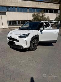 Toyota yaris cross lounge
