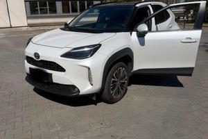 Toyota yaris cross lounge