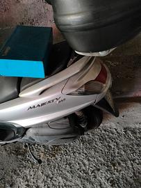 Yamaha majesty 400