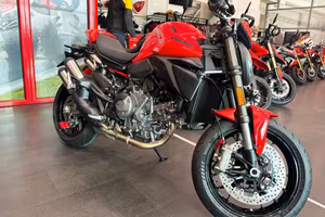 DUCATI Monster 800 PLUS RED