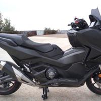 Honda Forza 750 (2025) – 1.575km – Pari al Nuovo –