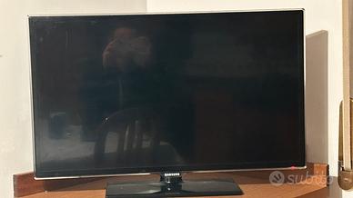 Televisore 40 Pollici Samsung NO SMART TV