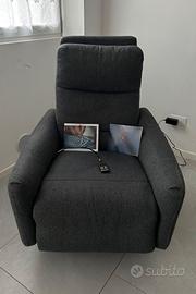poltrona movimento relax elettrico con due motori