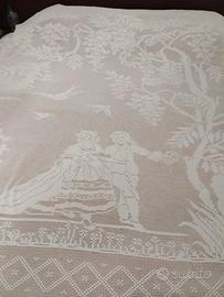 coperta  matrimoniale fatta all'uncinetto a mano