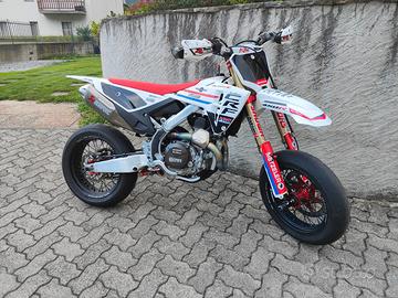 HONDA CRF 450 2025 PISTA + STREET LEGAL  TARGATA