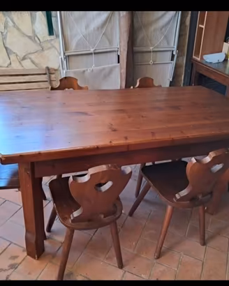 Tavolo rustico