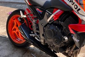 Moto cb1000r