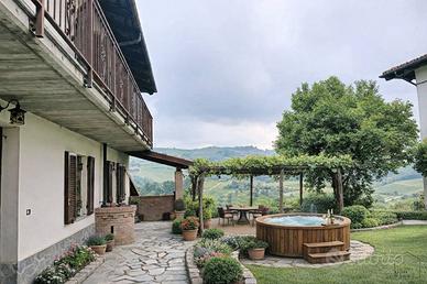 Rustico / Casale di 491 m² con più di 5 locali e b