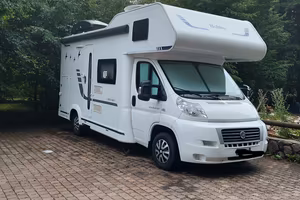 Camper mansardato