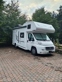 Camper mansardato