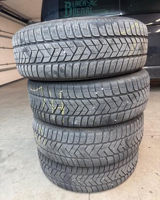 215/65/17 99h pirelli