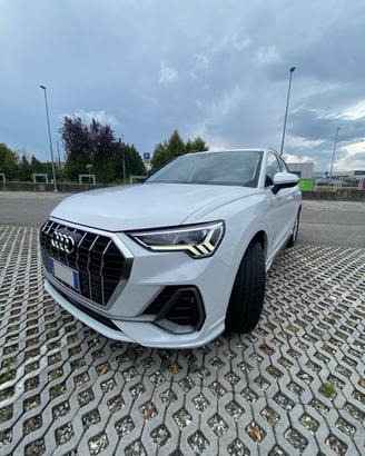 Audi Q3 40 TFSI quattro S tronic S line quattro