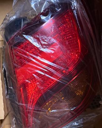 Faro toyota yaris posteriore Dx 11-12847-01-2 TYC
