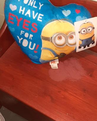 Cuscino minions con scritta ho occhi solo per te5€