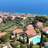 VILLA A SCHIERA A COSTARAINERA