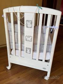 Lettino Foppapedretti bianco completo di materasso