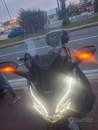 Honda Forza 300 abs  de luxe