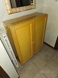 Mobiletto in legno giallo senape