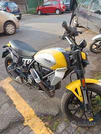 Ducati scrambler icon giugno 2023