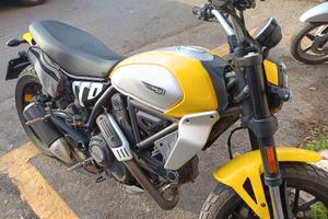 Ducati scrambler icon giugno 2023