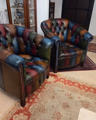 Coppia poltrone chesterfield