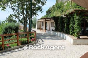 Attività / Licenza di 35 m² a Furore