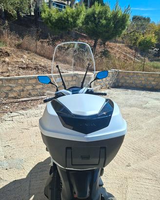 sh 125