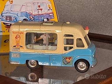 Corgi Toys modello originale anni '60 con reprobox