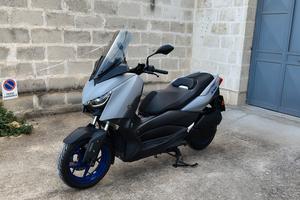 Yamaha Xmax 300