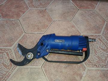 Attrezzi per potatura pneumatica