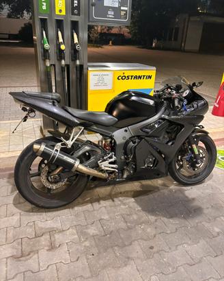 Yamaha R6