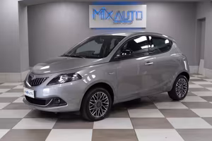 Lancia Ypsilon 1.0 Firefly Hybrid Gold Plus 70CV 5