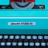 datata macchina da scrivere