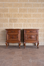 Comodini con piano in marmo