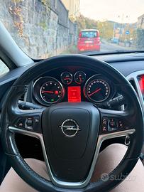 Opel Astra 2011 1.4  Turbo Euro 5