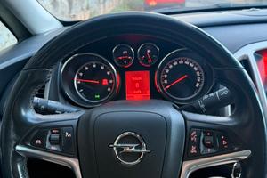 Opel Astra 2011 1.4  Turbo Euro 5