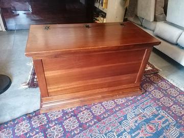 Cassapanca in legno massello