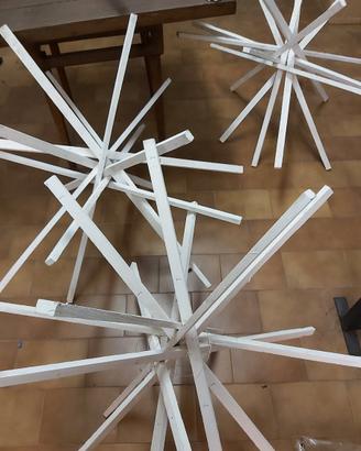 Effetto stella natale con aste legno bianco
