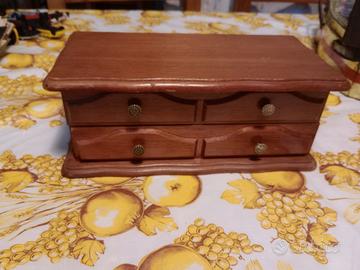 scatole legno e latta 