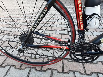 bici da corsa in carbonio