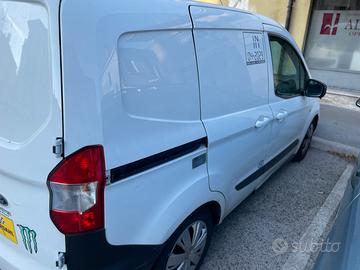 Ford Transit Courier 1.5 75cv coibentato aprile 23